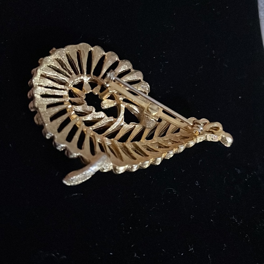 Vintage brooche gold tone - Picture 3 of 4